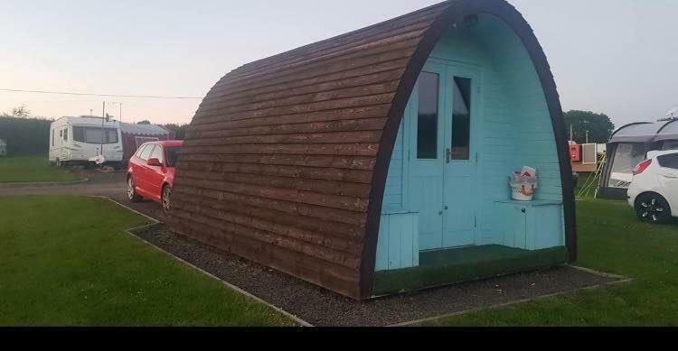 Meadow Glamping Hotel Carmarthen Exterior photo