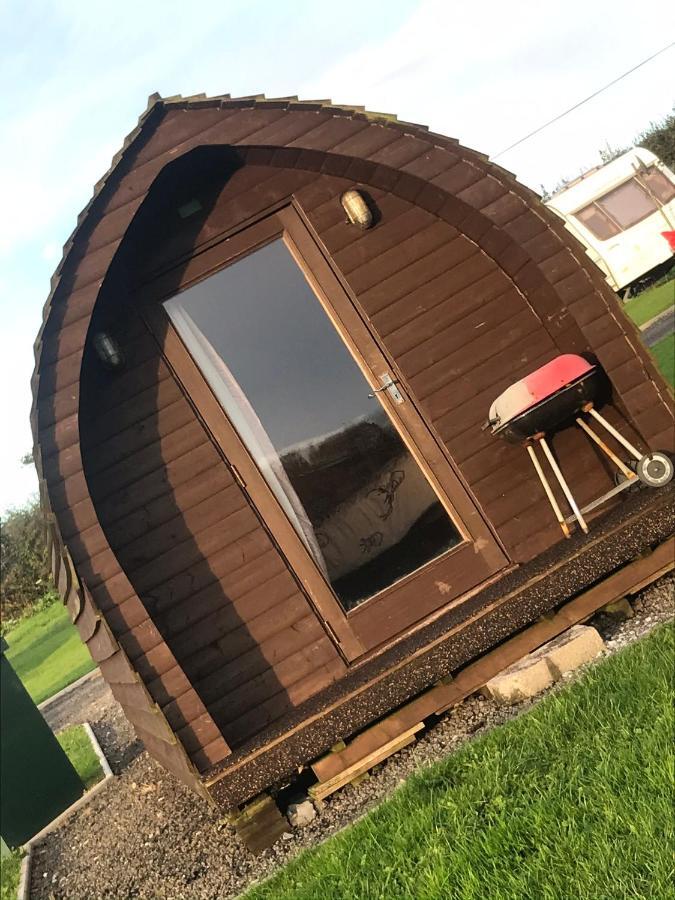 Meadow Glamping Hotel Carmarthen Exterior photo